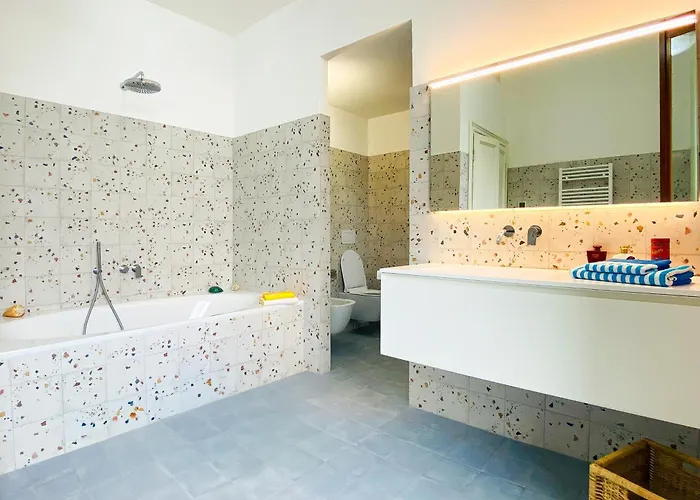 Celeste - View, Daily Housekeeping Villa Argegno