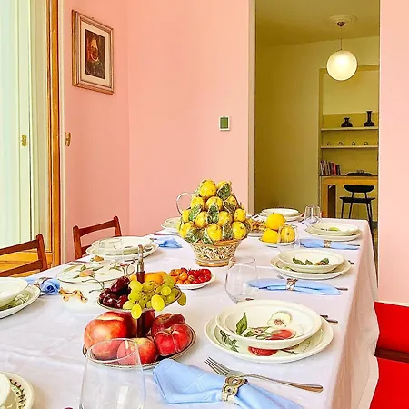 فيلة Celeste - View, Daily Housekeeping